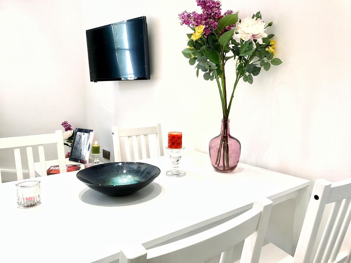 Harrow Apartment *